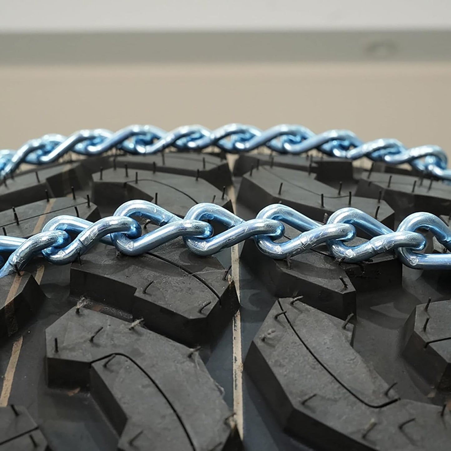 ASTARPRO Driving Chains For Car Pickup Trucks SUV Universal Emergency Tire Traction Chain,Anti-Skid Thickening Tire Chains Width 225 235 245 255 265 275 285 295(15" 16" 17" 18" 19" 20")- Set of 2